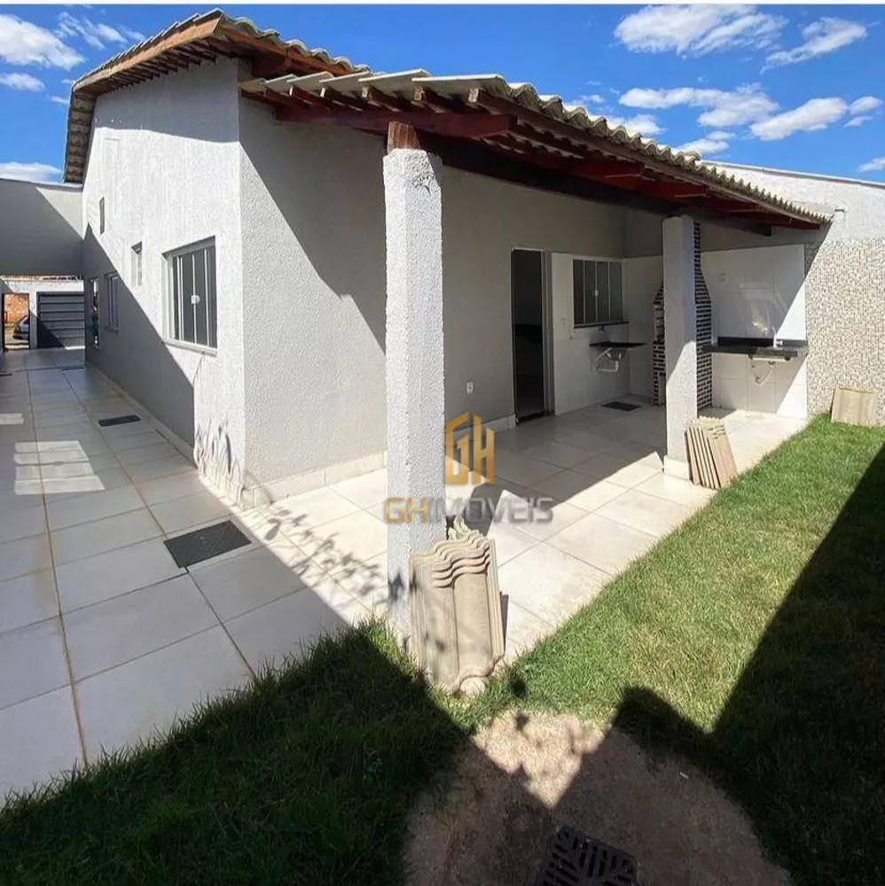 Casa à venda com 3 quartos, 117m² - Foto 2