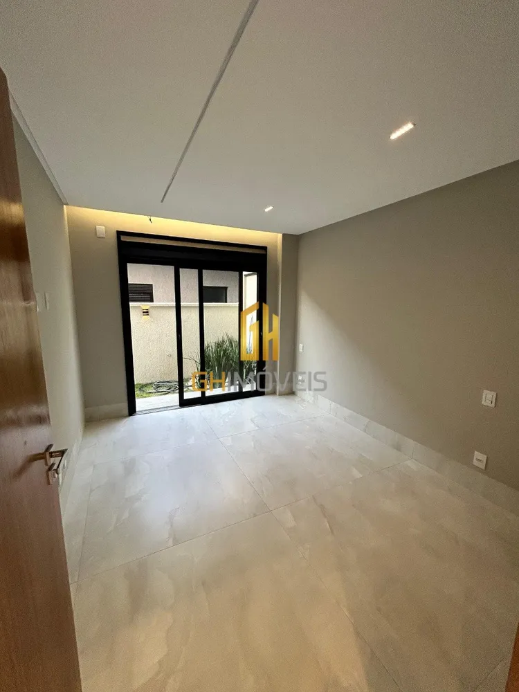 Sobrado, 4 quartos, 299 m² - Foto 2