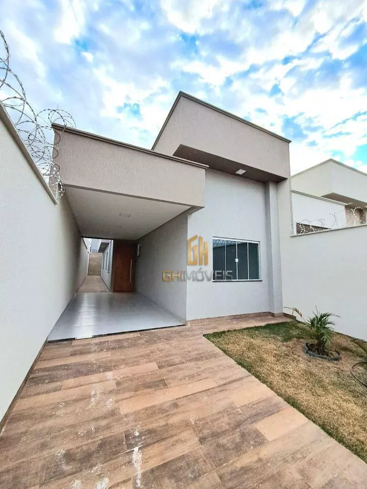 Casa à venda com 3 quartos, 115m² - Foto 1