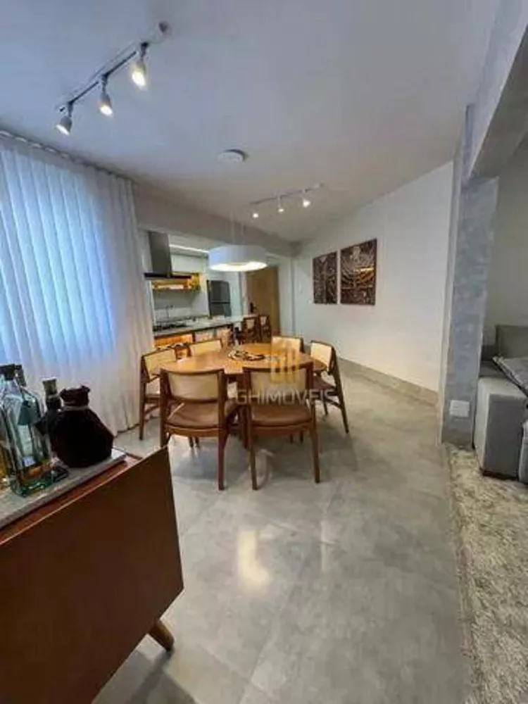 Apartamento à venda com 2 quartos, 64m² - Foto 2