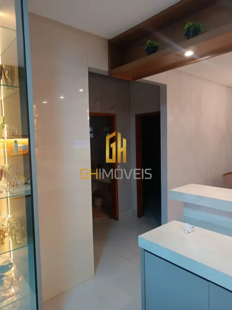 Casa, 4 quartos, 182 m² - Foto 2