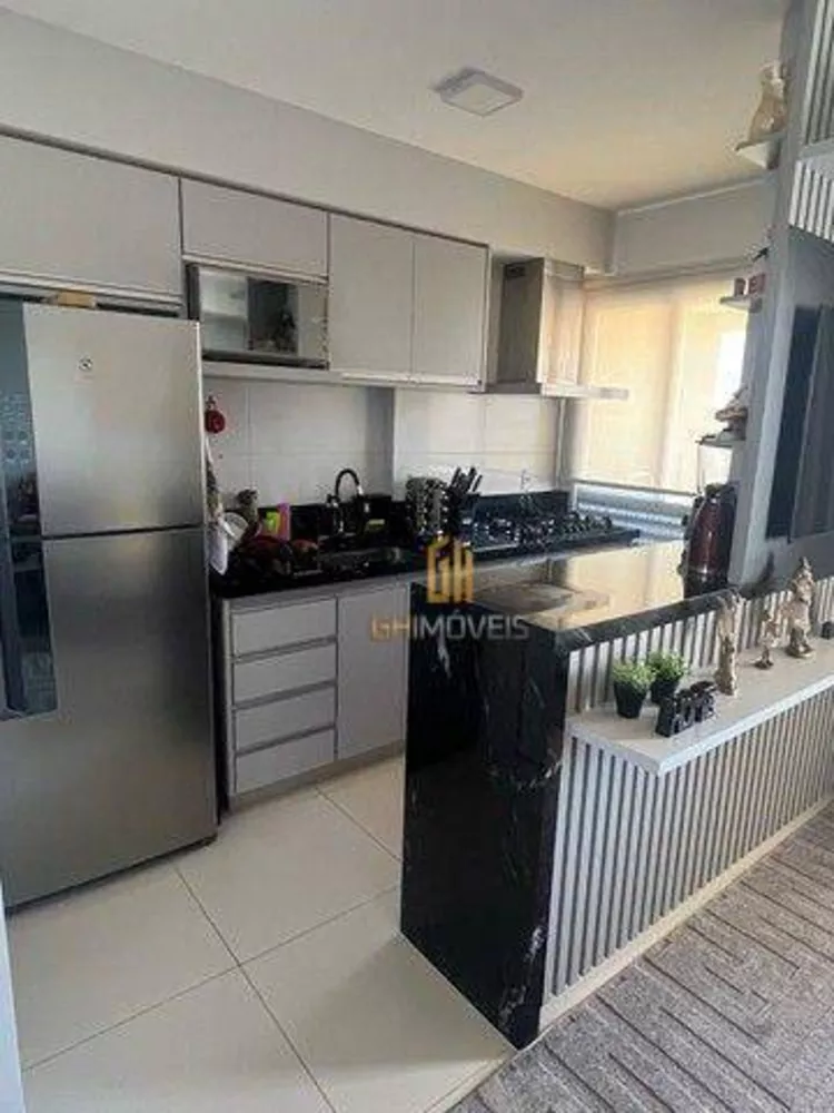 Apartamento à venda com 2 quartos, 70m² - Foto 1