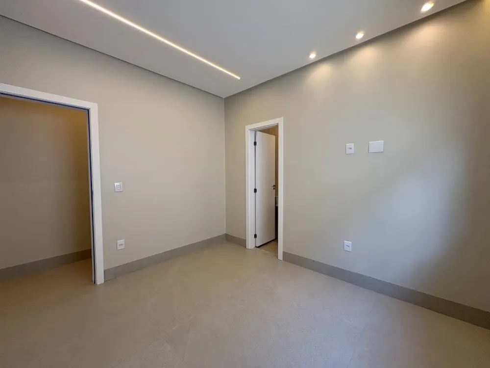Casa, 4 quartos, 223 m² - Foto 2