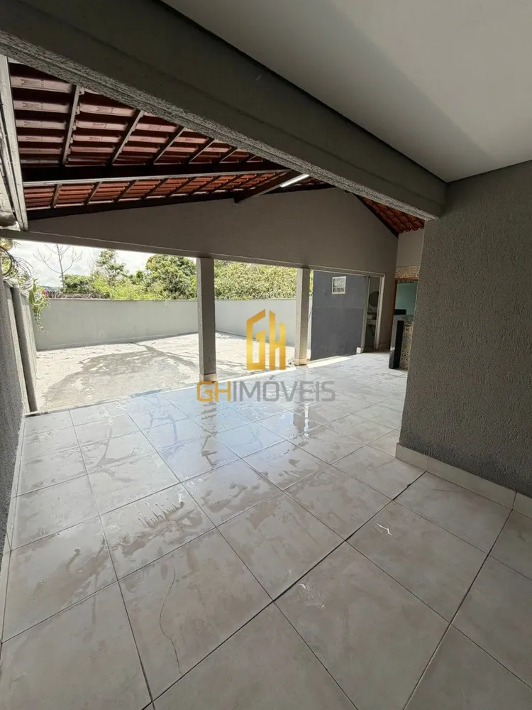 Casa, 3 quartos, 246 m² - Foto 1