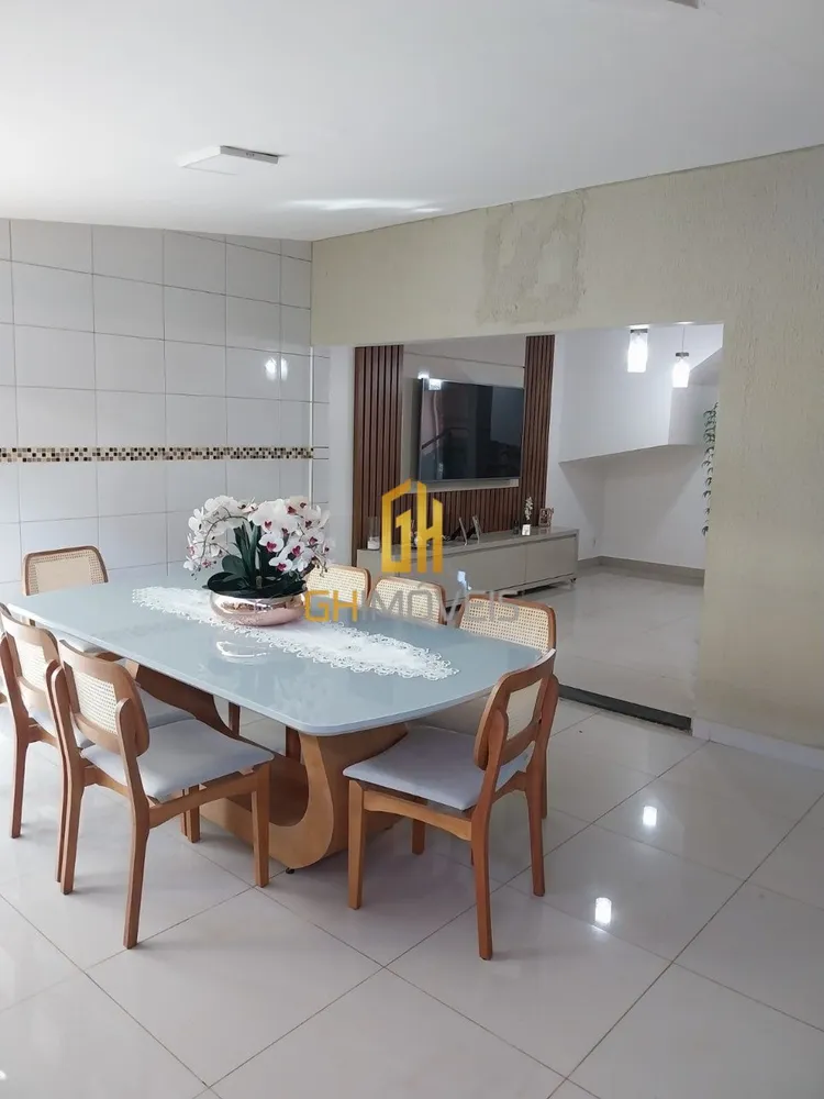Casa, 3 quartos, 210 m² - Foto 1