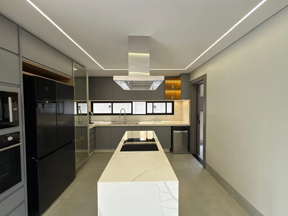 Sobrado, 3 quartos, 286 m² - Foto 2