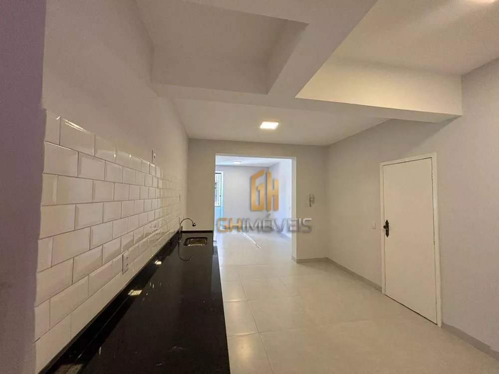 Apartamento à venda com 3 quartos, 90m² - Foto 1