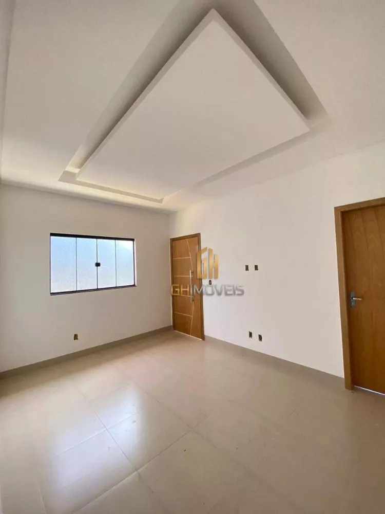 Casa à venda com 3 quartos, 98m² - Foto 2