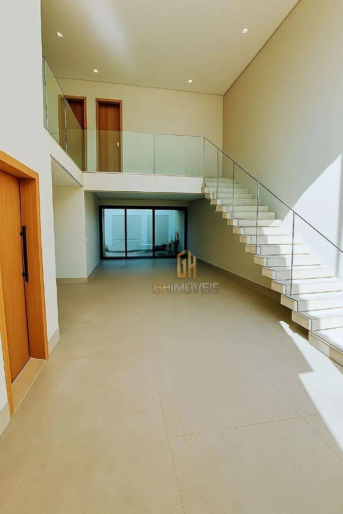Sobrado, 3 quartos, 248 m² - Foto 2