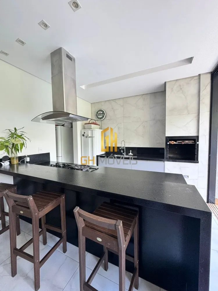 Sobrado, 4 quartos, 270 m² - Foto 2