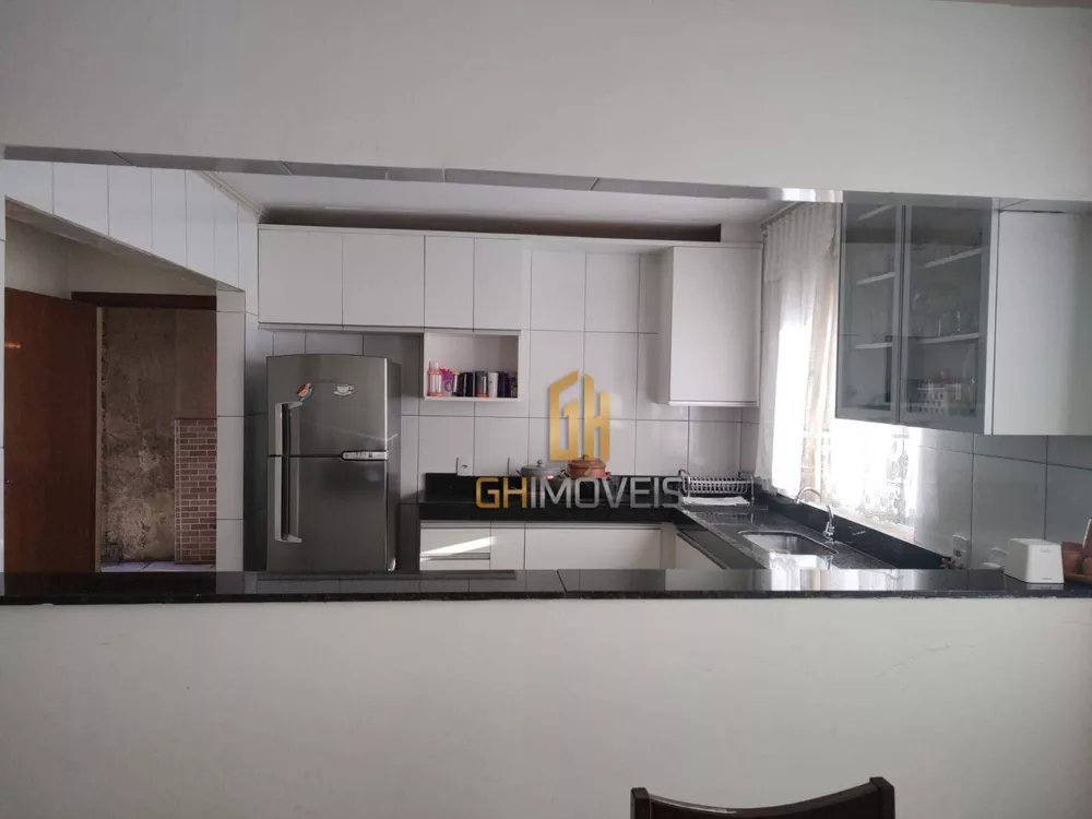 Sobrado à venda com 5 quartos, 300m² - Foto 5