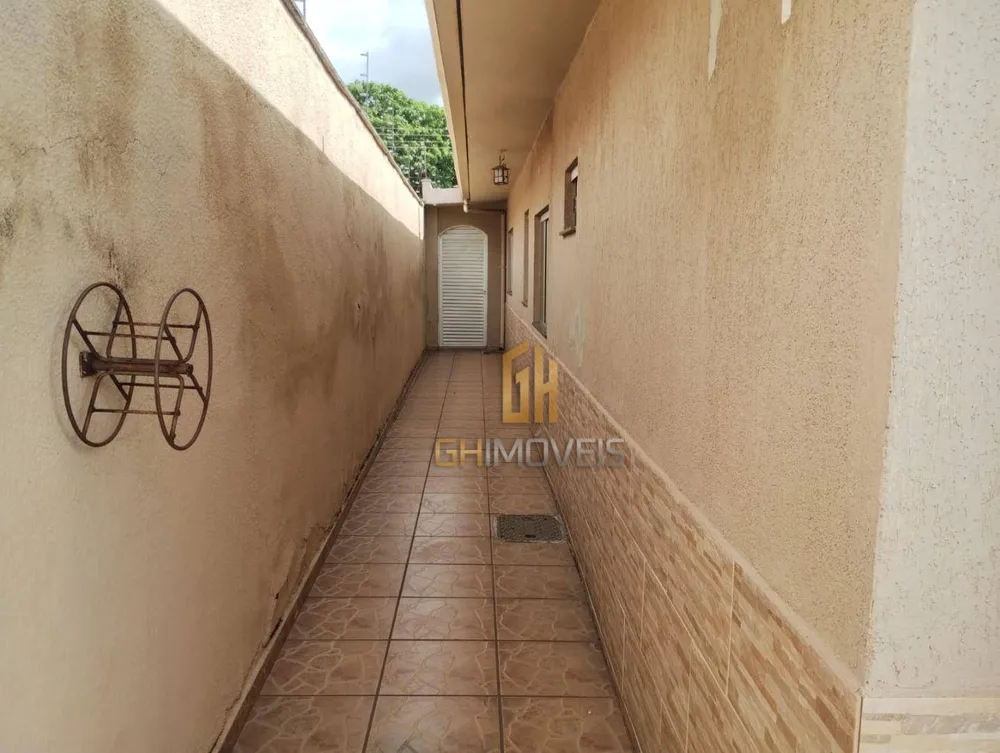 Casa, 4 quartos, 236 m² - Foto 3