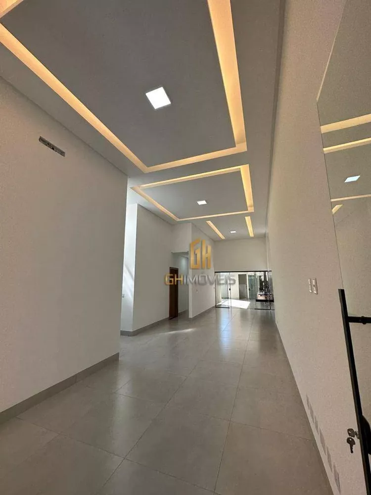 Casa à venda com 3 quartos, 143m² - Foto 1