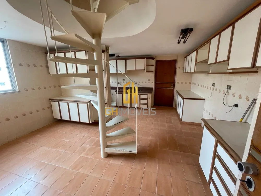 Apartamento, 4 quartos, 227 m² - Foto 1