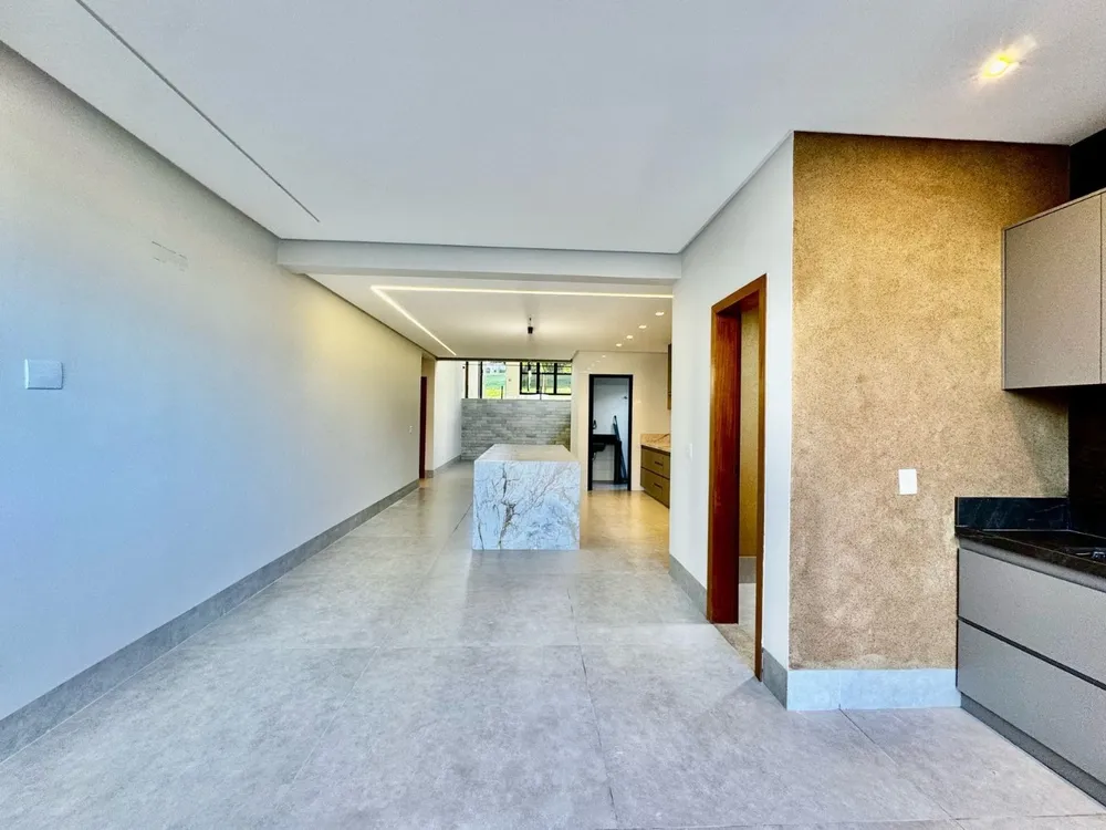 Casa, 3 quartos, 197 m² - Foto 2