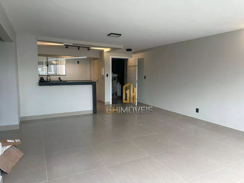 Apartamento à venda com 3 quartos, 136m² - Foto 4