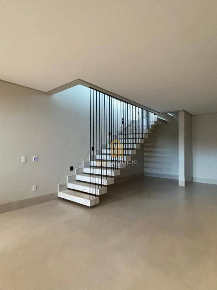 Sobrado, 4 quartos, 296 m² - Foto 1