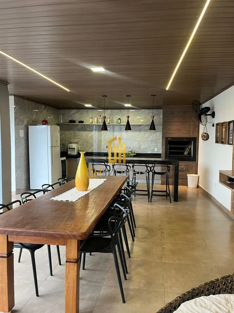 Casa, 4 quartos, 283 m² - Foto 2