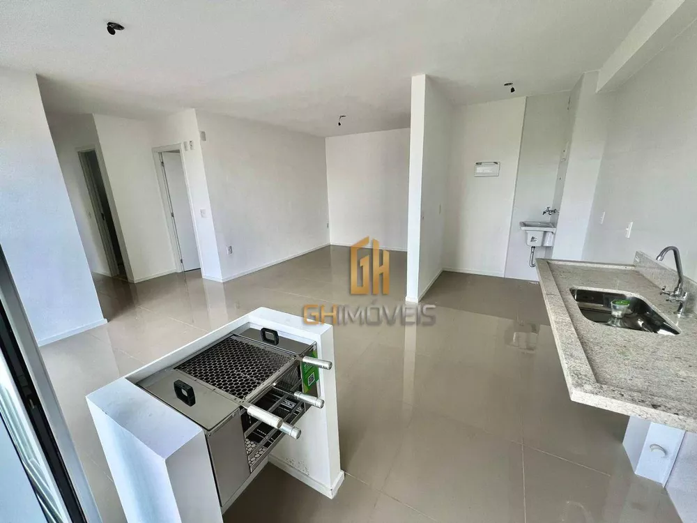 Apartamento à venda com 3 quartos, 76m² - Foto 1