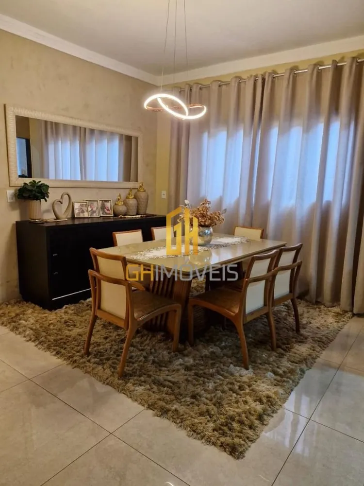 Casa, 4 quartos, 230 m² - Foto 2