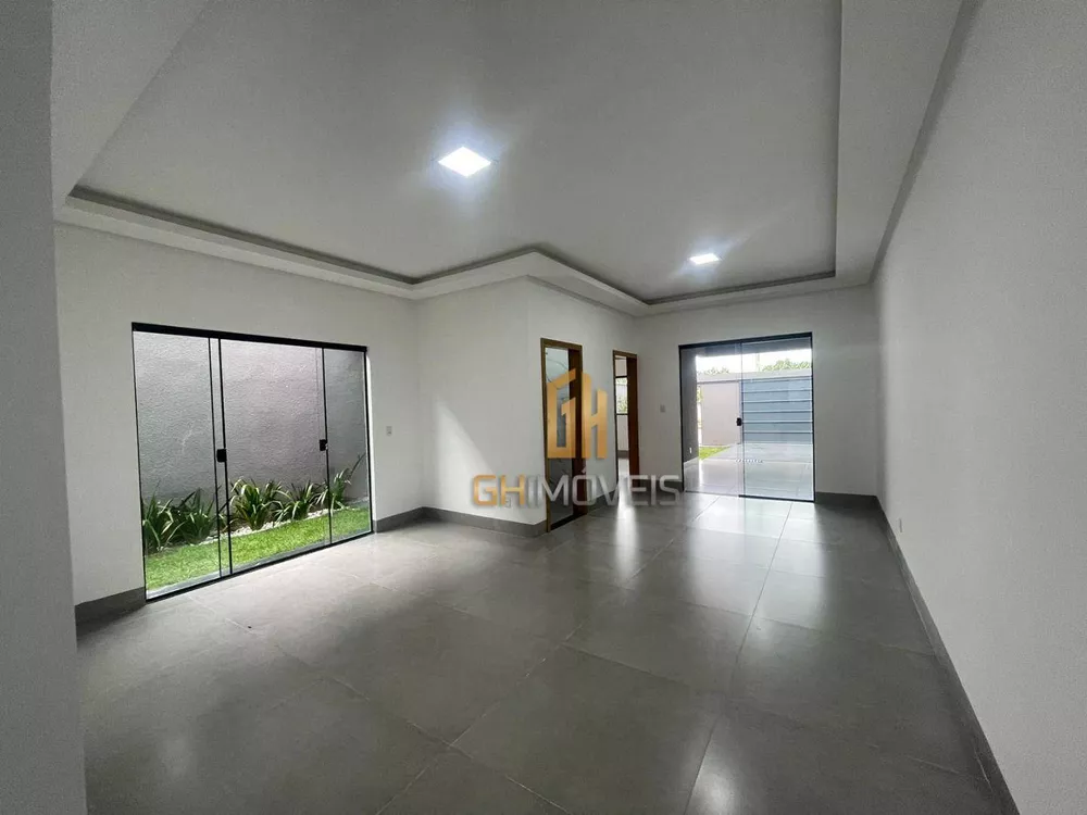 Casa à venda com 3 quartos, 138m² - Foto 1