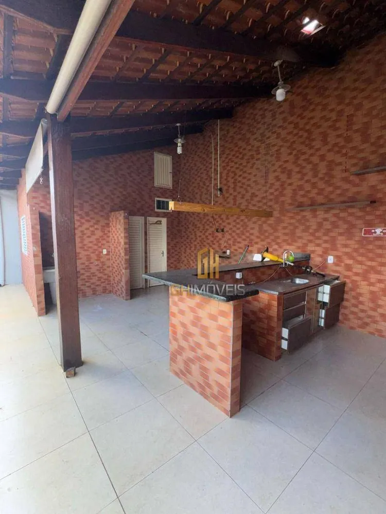 Casa, 3 quartos, 220 m² - Foto 2