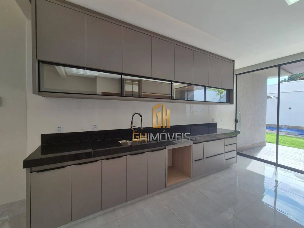 Casa, 3 quartos, 172 m² - Foto 2