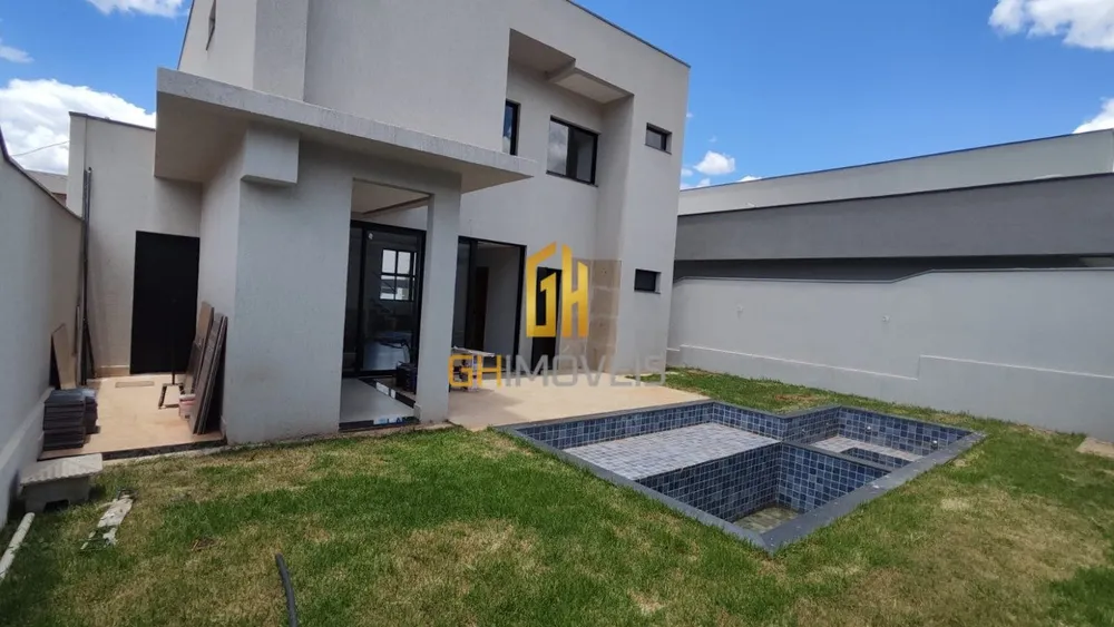 Sobrado, 4 quartos, 246 m² - Foto 1