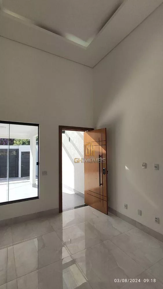 Casa à venda com 3 quartos, 125m² - Foto 1