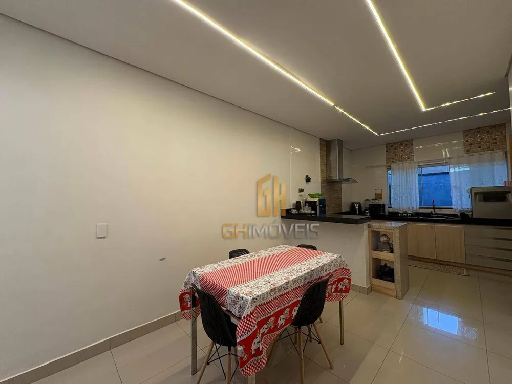 Casa, 3 quartos, 114 m² - Foto 4