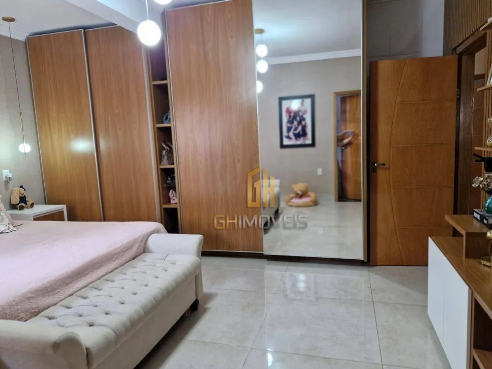 Casa, 4 quartos, 230 m² - Foto 2