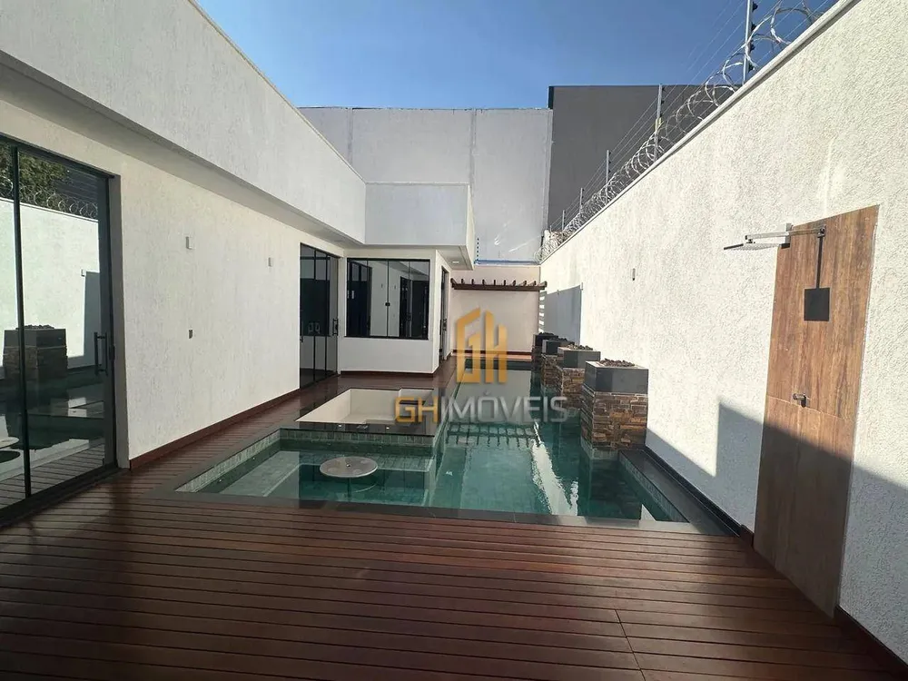 Casa, 4 quartos, 230 m² - Foto 2