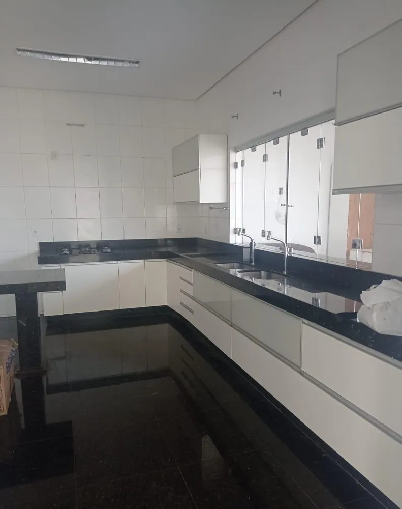 Sobrado, 4 quartos, 290 m² - Foto 4
