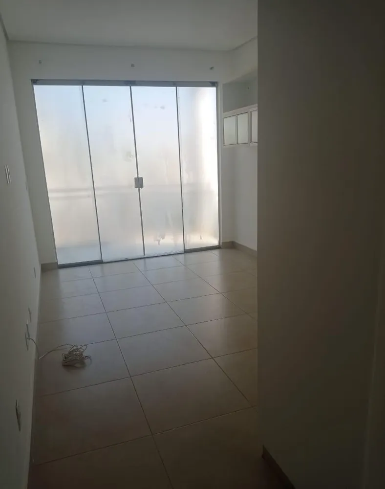 Sobrado, 4 quartos, 290 m² - Foto 2