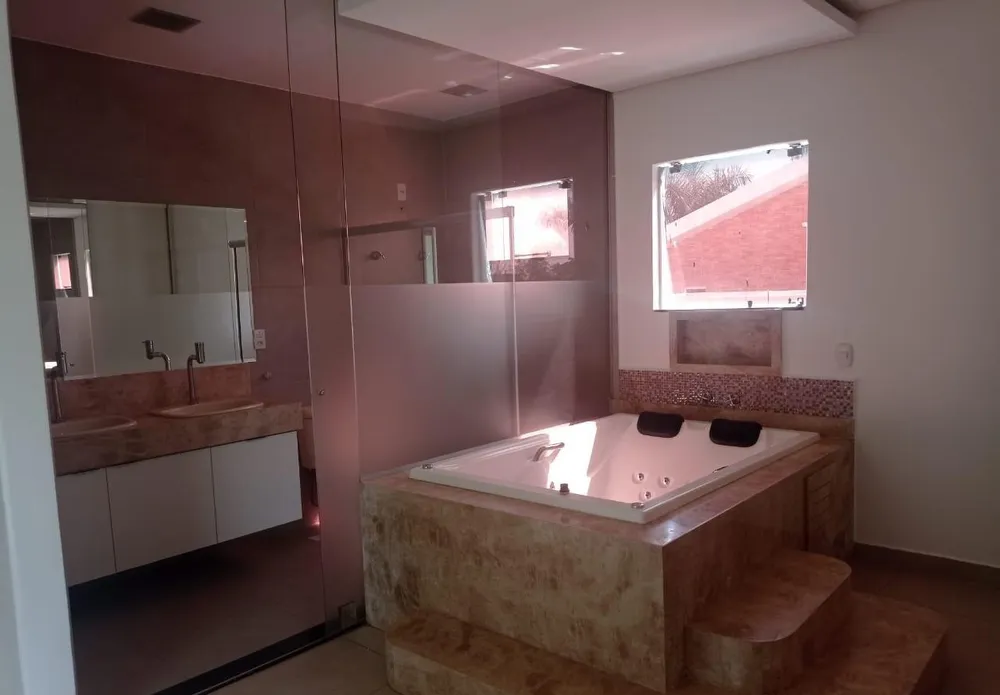 Sobrado, 4 quartos, 290 m² - Foto 1