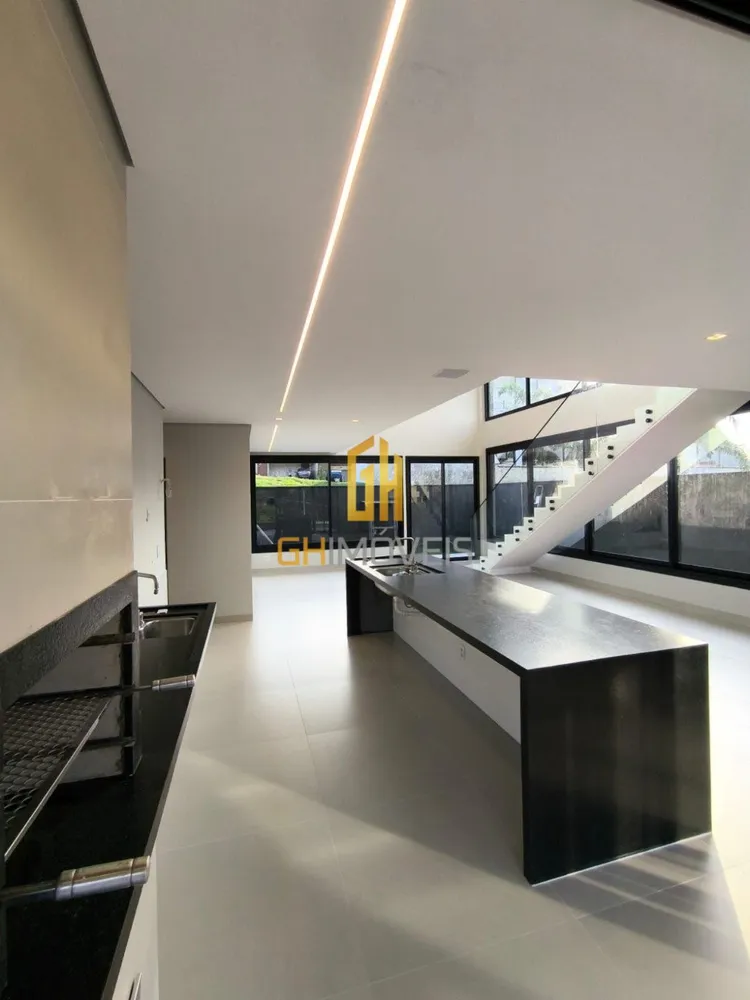 Sobrado, 3 quartos, 234 m² - Foto 2