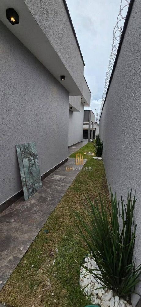 Casa à venda com 3 quartos, 210m² - Foto 4