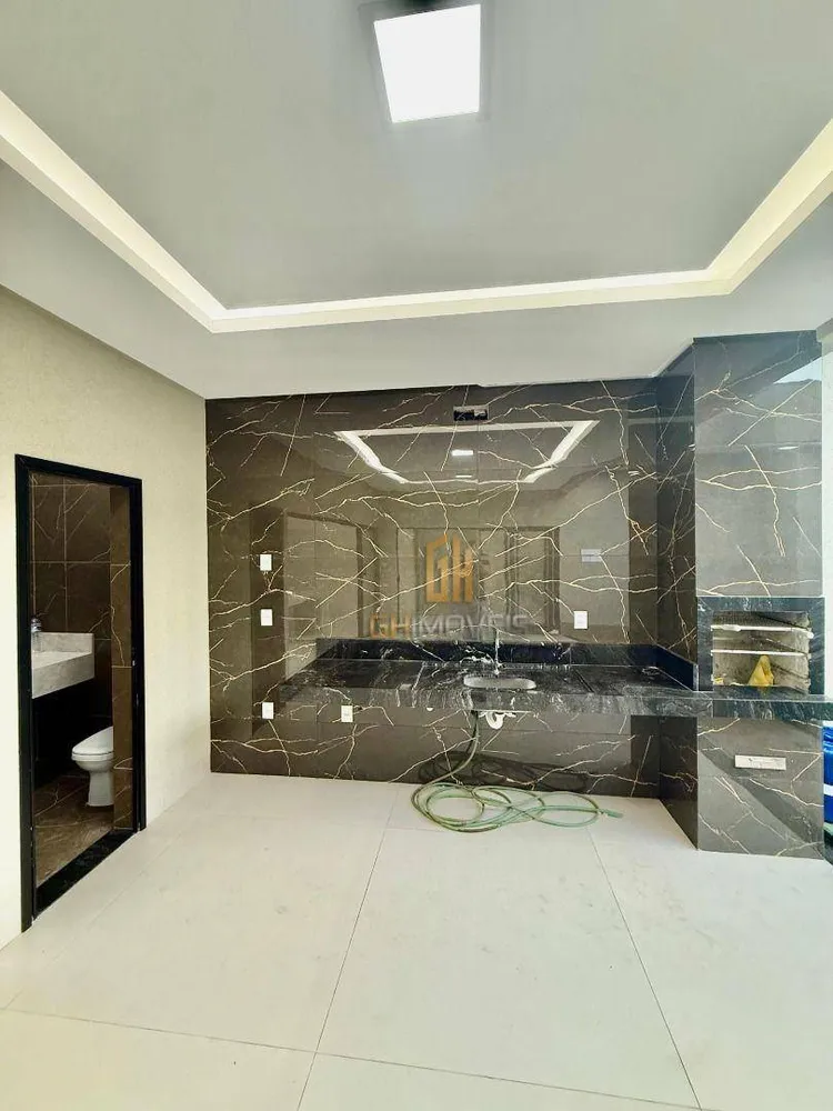 Casa, 3 quartos, 218 m² - Foto 2