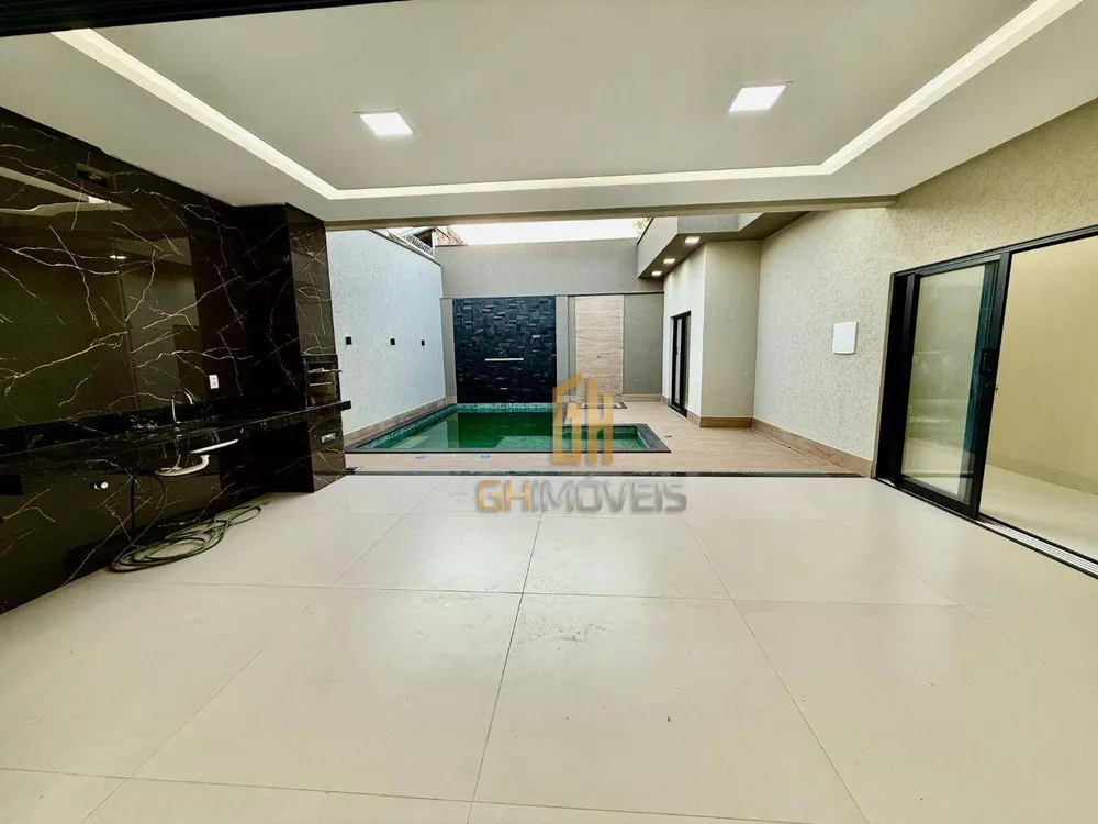 Casa, 3 quartos, 218 m² - Foto 1