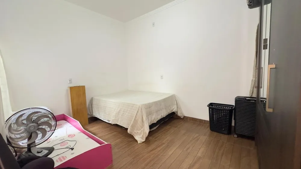 Casa, 3 quartos, 290 m² - Foto 1