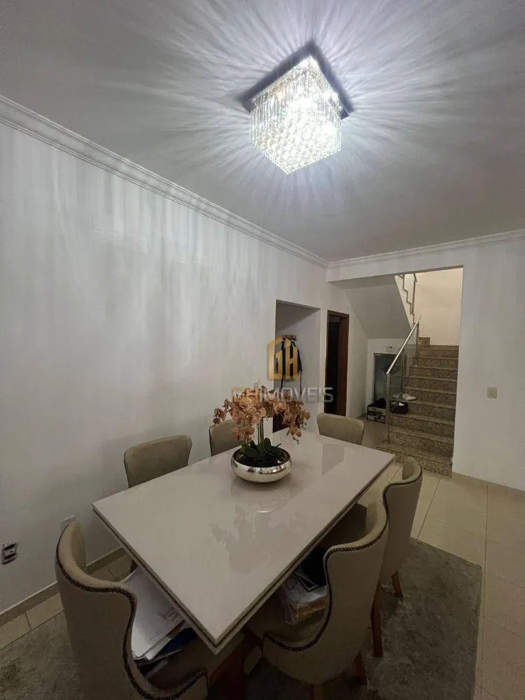 Sobrado, 3 quartos, 200 m² - Foto 2