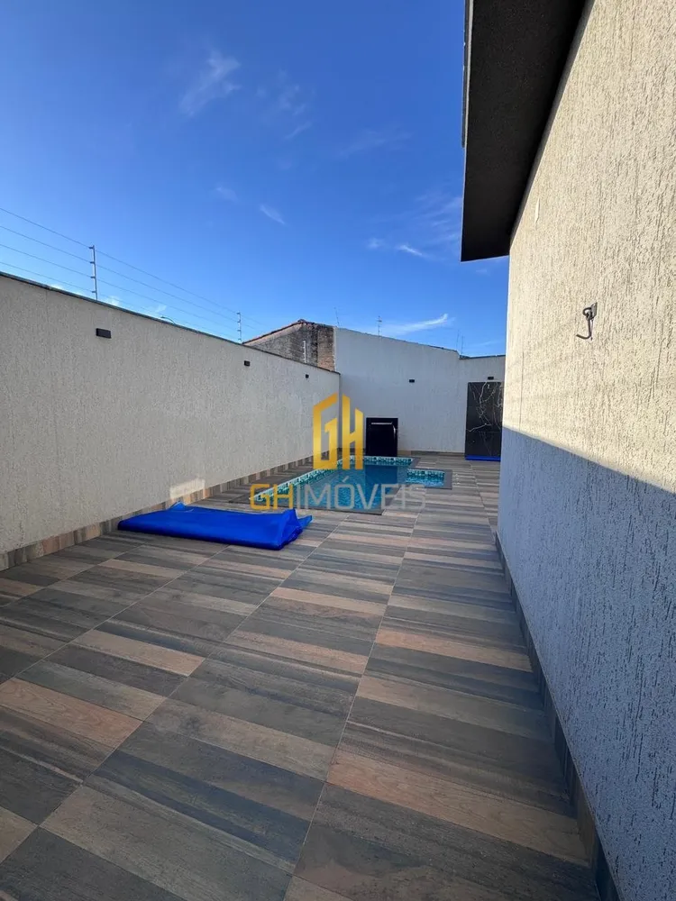 Casa, 3 quartos, 197 m² - Foto 2