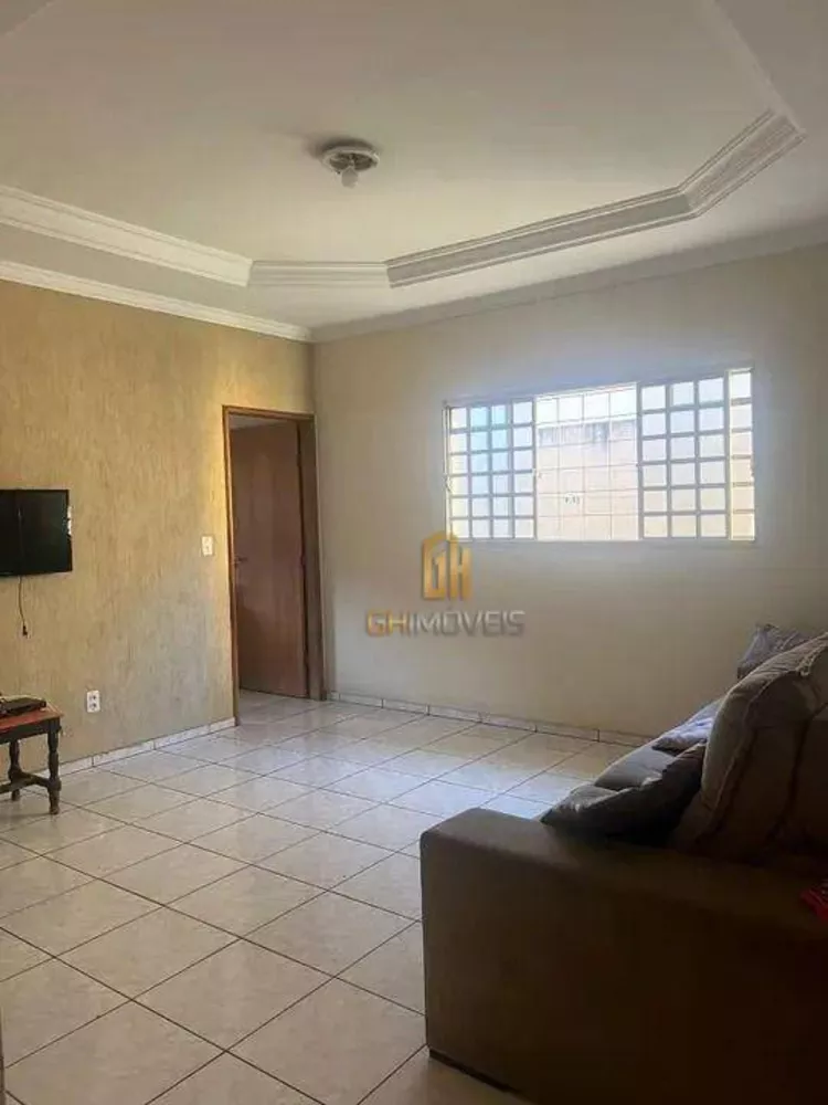 Casa à venda com 4 quartos, 300m² - Foto 1