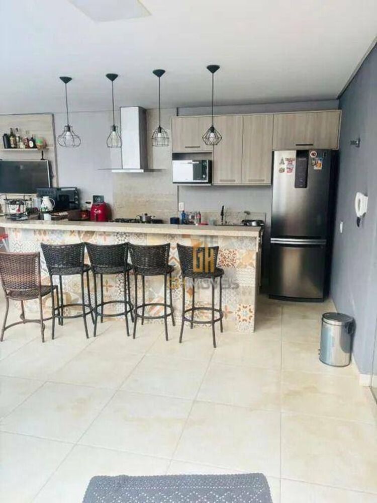 Sobrado à venda com 3 quartos, 210m² - Foto 4
