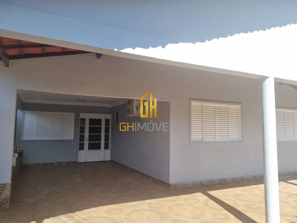 Casa, 3 quartos, 252 m² - Foto 1