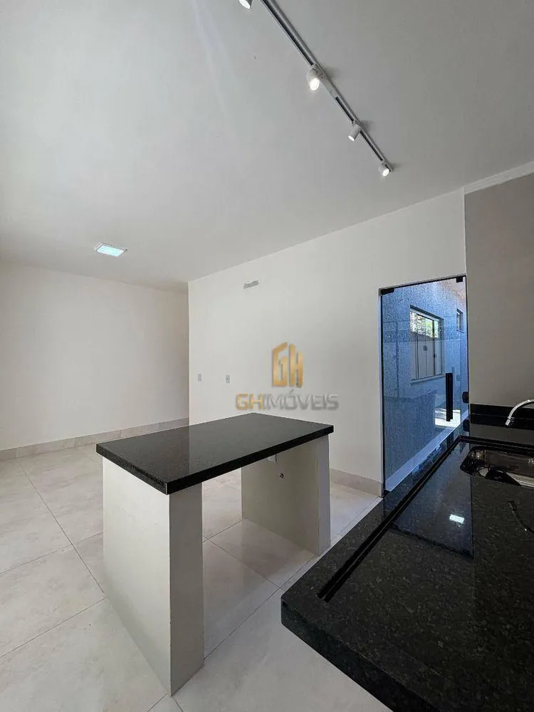 Casa, 3 quartos, 129 m² - Foto 2
