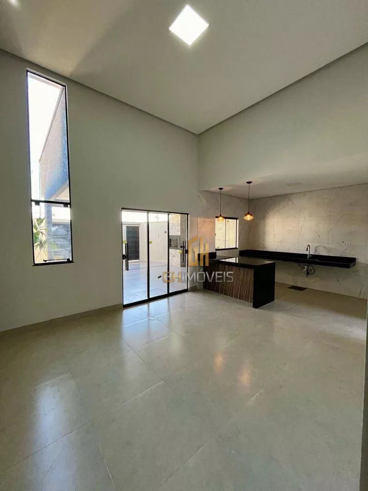 Casa à venda com 2 quartos, 103m² - Foto 3