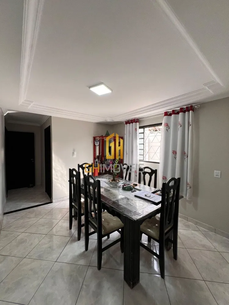 Casa, 3 quartos, 242 m² - Foto 1