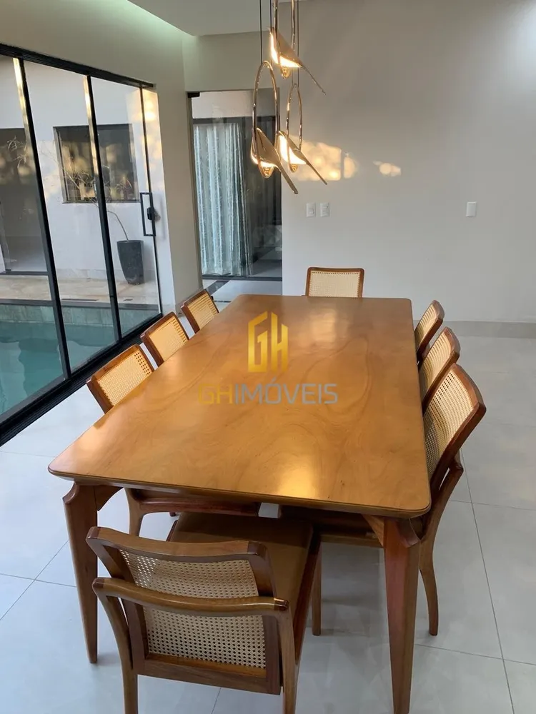 Casa, 3 quartos, 211 m² - Foto 2