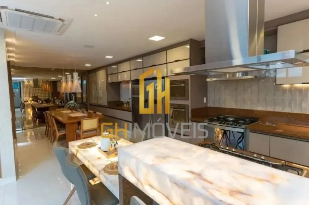 Sobrado, 4 quartos, 351 m² - Foto 1